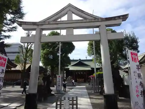 お三の宮日枝神社の鳥居
