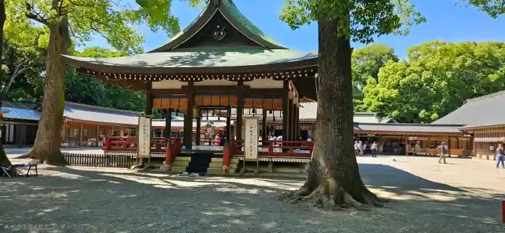 武蔵一宮氷川神社の{uncategorized: "未分類", other: "その他", undefined: "問題あり", building: "その他建物", grave: "お墓", sacred_gate: "鳥居", guardian: "狛犬", statue: "像", buddha: "仏像", history: "歴史", nature: "自然", garden: "庭園", animal: "動物", pagoda: "塔", temizu: "手水舎", mountain_gate: "山門・神門", sanctuary: "本殿・本堂", subordinate: "末社・摂社", art: "芸術", scenery: "景色", jizo: "地蔵", ema: "絵馬", goshuin: "御朱印", omikuji: "おみくじ", items: "授与品その他", amulet: "お守り", goshuincho: "御朱印帳", eats: "食事", festival: "お祭り", votive_dance: "神楽", shichigosan: "七五三参", wedding: "結婚式", experience: "体験その他", initially: "初詣", around: "周辺", anti_infection: "感染症対策"}