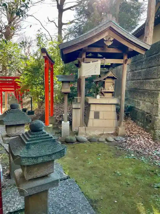 威光稲荷堂の{uncategorized: "未分類", other: "その他", undefined: "問題あり", building: "その他建物", grave: "お墓", sacred_gate: "鳥居", guardian: "狛犬", statue: "像", buddha: "仏像", history: "歴史", nature: "自然", garden: "庭園", animal: "動物", pagoda: "塔", temizu: "手水舎", mountain_gate: "山門・神門", sanctuary: "本殿・本堂", subordinate: "末社・摂社", art: "芸術", scenery: "景色", jizo: "地蔵", ema: "絵馬", goshuin: "御朱印", omikuji: "おみくじ", items: "授与品その他", amulet: "お守り", goshuincho: "御朱印帳", eats: "食事", festival: "お祭り", votive_dance: "神楽", shichigosan: "七五三参", wedding: "結婚式", experience: "体験その他", initially: "初詣", around: "周辺", anti_infection: "感染症対策"}