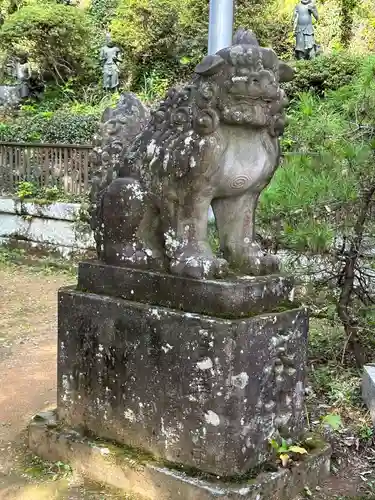 高尾山薬王院の狛犬