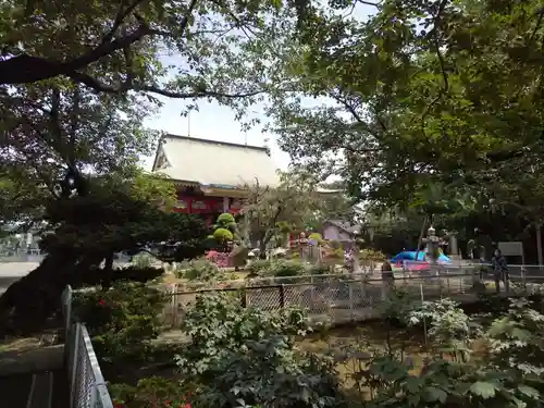 千葉寺の庭園