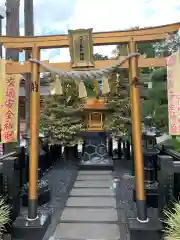 亀ケ池八幡宮の鳥居