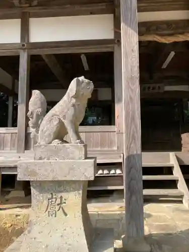 高峯神社の狛犬