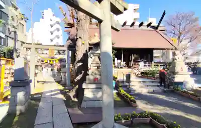 気象神社の{uncategorized: "未分類", other: "その他", undefined: "問題あり", building: "その他建物", grave: "お墓", sacred_gate: "鳥居", guardian: "狛犬", statue: "像", buddha: "仏像", history: "歴史", nature: "自然", garden: "庭園", animal: "動物", pagoda: "塔", temizu: "手水舎", mountain_gate: "山門・神門", sanctuary: "本殿・本堂", subordinate: "末社・摂社", art: "芸術", scenery: "景色", jizo: "地蔵", ema: "絵馬", goshuin: "御朱印", omikuji: "おみくじ", items: "授与品その他", amulet: "お守り", goshuincho: "御朱印帳", eats: "食事", festival: "お祭り", votive_dance: "神楽", shichigosan: "七五三参", wedding: "結婚式", experience: "体験その他", initially: "初詣", around: "周辺", anti_infection: "感染症対策"}