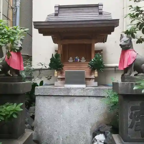 家内喜稲荷神社の本殿・本堂
