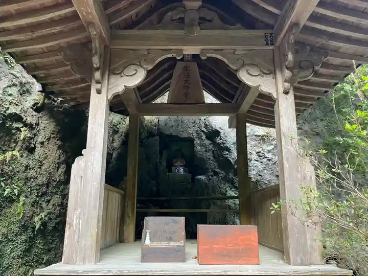 犬飼石仏(大分県)