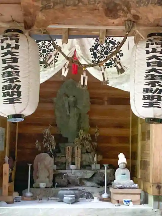 岩門の滝神社(岐阜県)