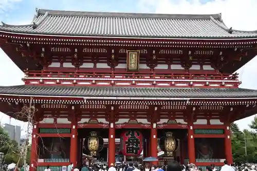浅草寺の山門・神門