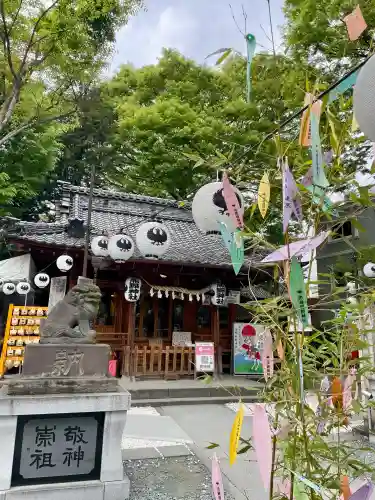 川越熊野神社の{uncategorized: "未分類", other: "その他", undefined: "問題あり", building: "その他建物", grave: "お墓", sacred_gate: "鳥居", guardian: "狛犬", statue: "像", buddha: "仏像", history: "歴史", nature: "自然", garden: "庭園", animal: "動物", pagoda: "塔", temizu: "手水舎", mountain_gate: "山門・神門", sanctuary: "本殿・本堂", subordinate: "末社・摂社", art: "芸術", scenery: "景色", jizo: "地蔵", ema: "絵馬", goshuin: "御朱印", omikuji: "おみくじ", items: "授与品その他", amulet: "お守り", goshuincho: "御朱印帳", eats: "食事", festival: "お祭り", votive_dance: "神楽", shichigosan: "七五三参", wedding: "結婚式", experience: "体験その他", initially: "初詣", around: "周辺", anti_infection: "感染症対策"}