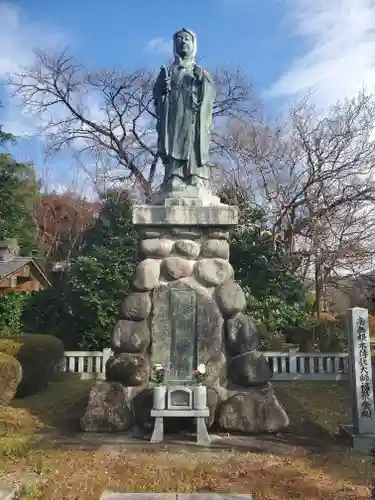 光明寺の像