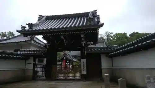 金台寺の山門