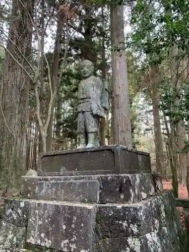 北口本宮冨士浅間神社の像