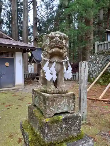 早池峰神社の狛犬