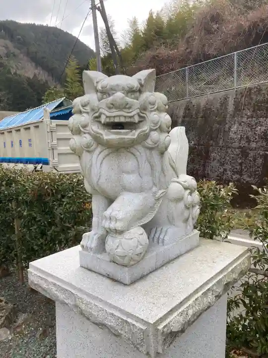 河内神社の狛犬