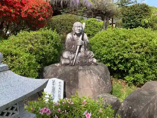 法泉寺の像