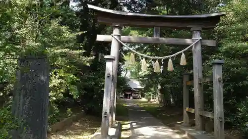 成田熊野神社の鳥居