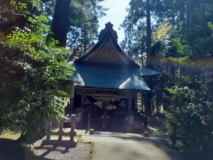 唐松神社の本殿