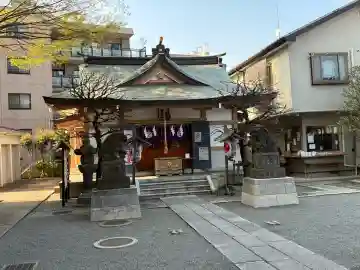 穏田神社の{uncategorized: "未分類", other: "その他", undefined: "問題あり", building: "その他建物", grave: "お墓", sacred_gate: "鳥居", guardian: "狛犬", statue: "像", buddha: "仏像", history: "歴史", nature: "自然", garden: "庭園", animal: "動物", pagoda: "塔", temizu: "手水舎", mountain_gate: "山門・神門", sanctuary: "本殿・本堂", subordinate: "末社・摂社", art: "芸術", scenery: "景色", jizo: "地蔵", ema: "絵馬", goshuin: "御朱印", omikuji: "おみくじ", items: "授与品その他", amulet: "お守り", goshuincho: "御朱印帳", eats: "食事", festival: "お祭り", votive_dance: "神楽", shichigosan: "七五三参", wedding: "結婚式", experience: "体験その他", initially: "初詣", around: "周辺", anti_infection: "感染症対策"}
