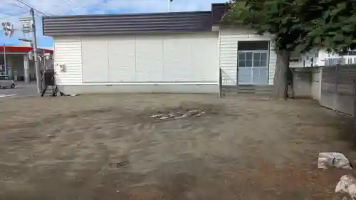 上白石神社の庭園