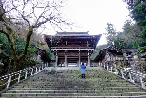 伊奈波神社の山門