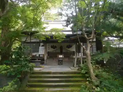 覚園寺の本殿・本堂