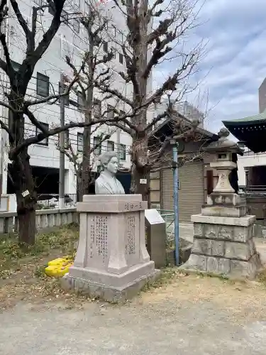 千束稲荷神社の{uncategorized: "未分類", other: "その他", undefined: "問題あり", building: "その他建物", grave: "お墓", sacred_gate: "鳥居", guardian: "狛犬", statue: "像", buddha: "仏像", history: "歴史", nature: "自然", garden: "庭園", animal: "動物", pagoda: "塔", temizu: "手水舎", mountain_gate: "山門・神門", sanctuary: "本殿・本堂", subordinate: "末社・摂社", art: "芸術", scenery: "景色", jizo: "地蔵", ema: "絵馬", goshuin: "御朱印", omikuji: "おみくじ", items: "授与品その他", amulet: "お守り", goshuincho: "御朱印帳", eats: "食事", festival: "お祭り", votive_dance: "神楽", shichigosan: "七五三参", wedding: "結婚式", experience: "体験その他", initially: "初詣", around: "周辺", anti_infection: "感染症対策"}
