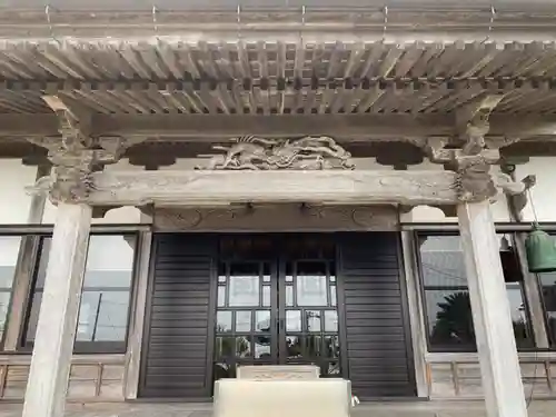 津慶寺の本殿・本堂