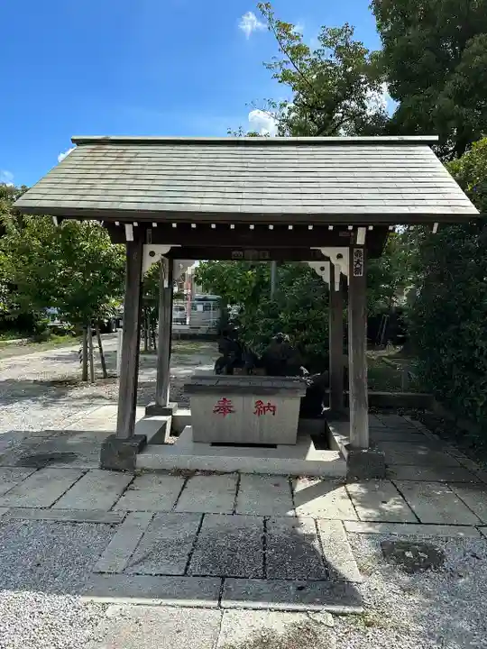 潮田神社の手水舎