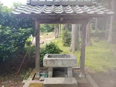 味真野神社の手水舎