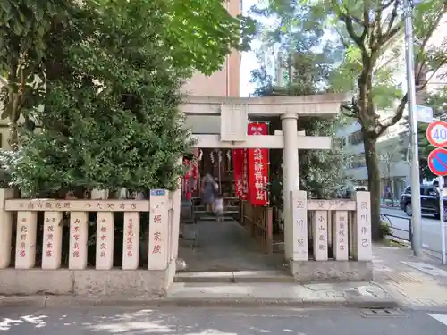 大松稲荷神社の鳥居