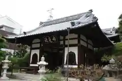 日蓮宗　本松寺の山門