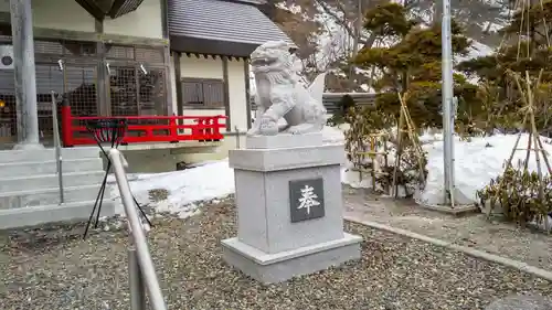 網走三吉神社の狛犬