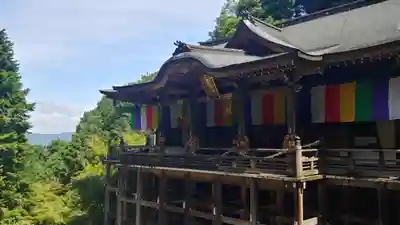 狸谷山不動院の本殿・本堂