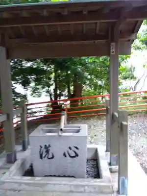 三峯神社の手水舎