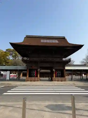 尾張大國霊神社（国府宮）の{uncategorized: "未分類", other: "その他", undefined: "問題あり", building: "その他建物", grave: "お墓", sacred_gate: "鳥居", guardian: "狛犬", statue: "像", buddha: "仏像", history: "歴史", nature: "自然", garden: "庭園", animal: "動物", pagoda: "塔", temizu: "手水舎", mountain_gate: "山門・神門", sanctuary: "本殿・本堂", subordinate: "末社・摂社", art: "芸術", scenery: "景色", jizo: "地蔵", ema: "絵馬", goshuin: "御朱印", omikuji: "おみくじ", items: "授与品その他", amulet: "お守り", goshuincho: "御朱印帳", eats: "食事", festival: "お祭り", votive_dance: "神楽", shichigosan: "七五三参", wedding: "結婚式", experience: "体験その他", initially: "初詣", around: "周辺", anti_infection: "感染症対策"}