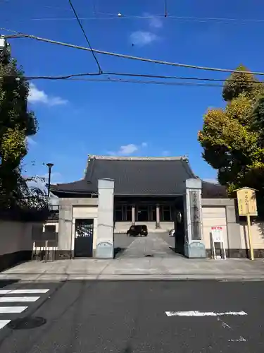 東本願寺の山門