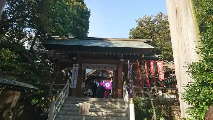 東京大神宮の山門・神門