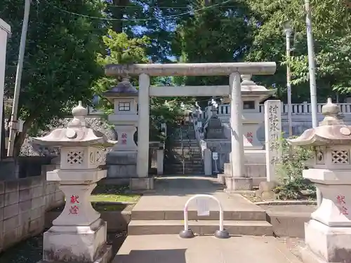 大泉氷川神社の鳥居