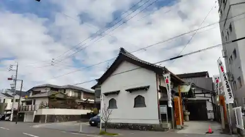 歳覚寺の本殿・本堂