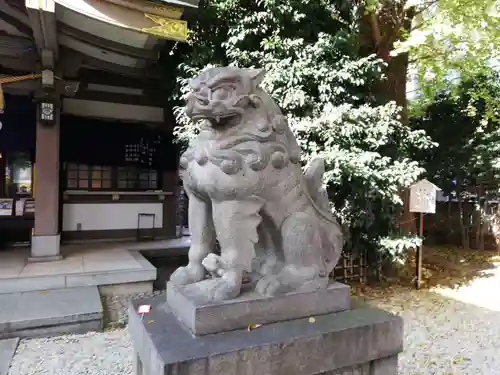 大鳥神社の狛犬