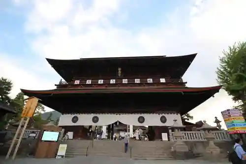 善光寺の山門