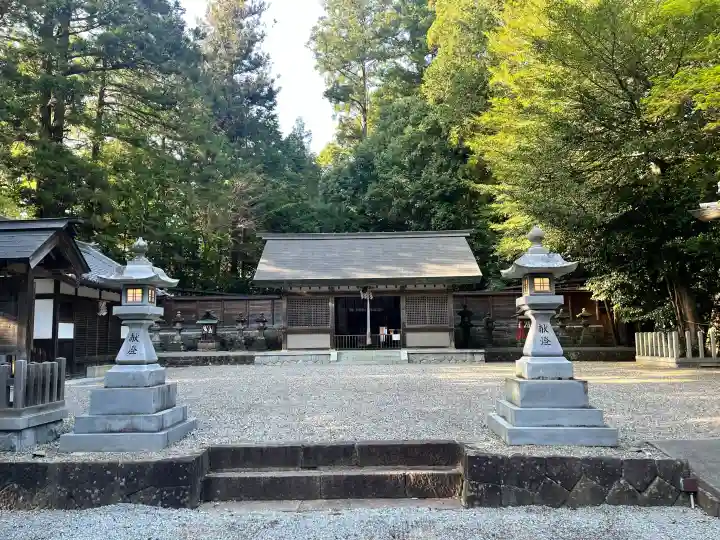 宇太水分神社(下社)の{uncategorized: "未分類", other: "その他", undefined: "問題あり", building: "その他建物", grave: "お墓", sacred_gate: "鳥居", guardian: "狛犬", statue: "像", buddha: "仏像", history: "歴史", nature: "自然", garden: "庭園", animal: "動物", pagoda: "塔", temizu: "手水舎", mountain_gate: "山門・神門", sanctuary: "本殿・本堂", subordinate: "末社・摂社", art: "芸術", scenery: "景色", jizo: "地蔵", ema: "絵馬", goshuin: "御朱印", omikuji: "おみくじ", items: "授与品その他", amulet: "お守り", goshuincho: "御朱印帳", eats: "食事", festival: "お祭り", votive_dance: "神楽", shichigosan: "七五三参", wedding: "結婚式", experience: "体験その他", initially: "初詣", around: "周辺", anti_infection: "感染症対策"}