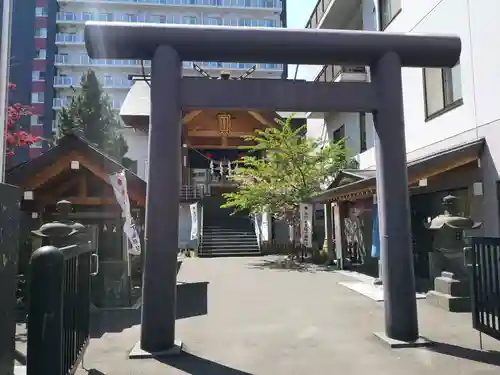 札幌祖霊神社の鳥居