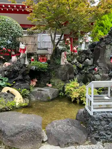 京濱伏見稲荷神社の庭園