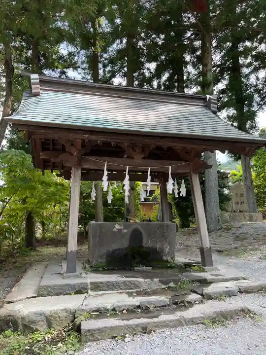 諏訪大社上社前宮(長野県)