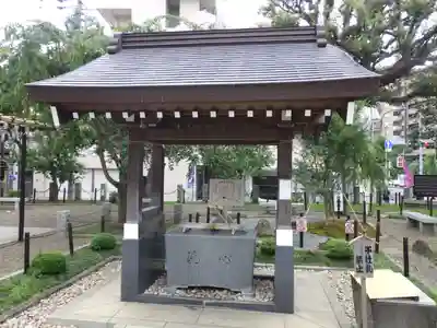 嶺白山神社の手水舎