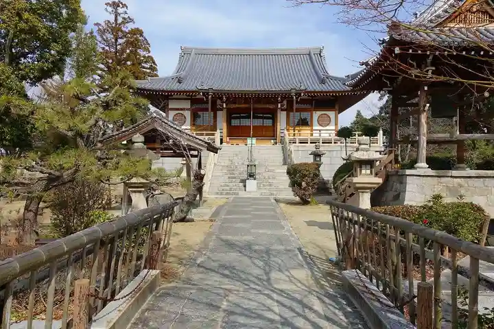 達磨寺の本殿・本堂