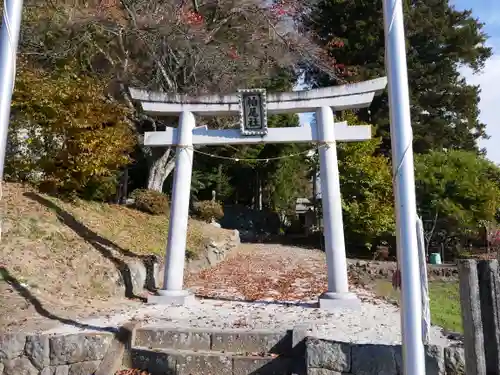 小六柏尾社の鳥居