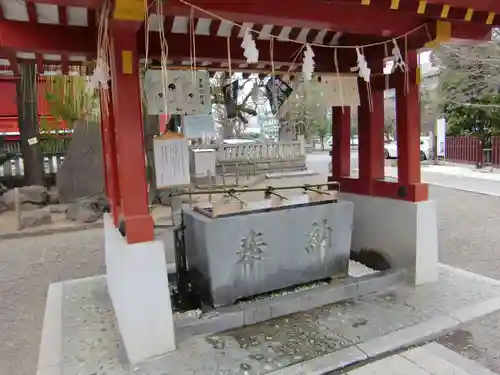 浅草神社の手水舎