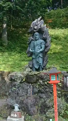 金剛山瑞峯寺(金剛不動尊) の像